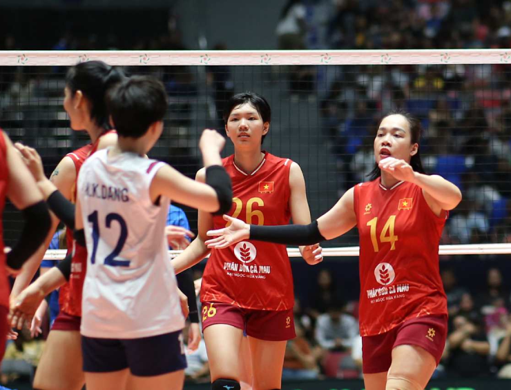 Thanh Thúy ghi 105 điểm, cùng Kim Thoa đứng đầu bóng chuyền nữ châu Á - 3