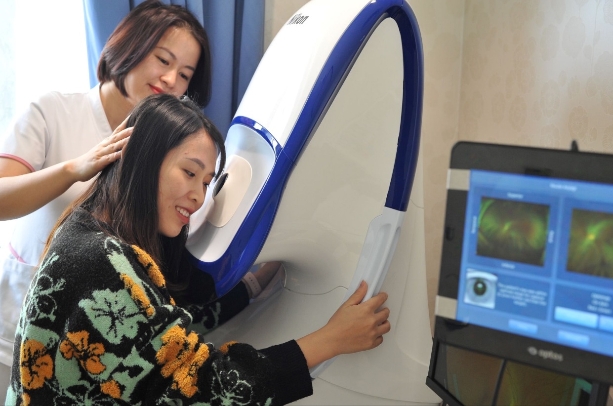 Xóa cận cho người cận nặng: Điều cần quan tâm không chỉ là số độ - 1