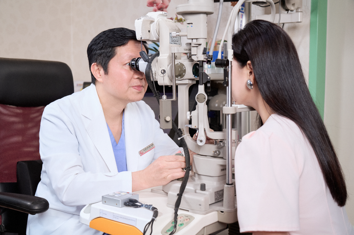 Xóa cận cho người cận nặng: Điều cần quan tâm không chỉ là số độ - 2