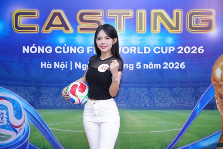 Nữ trọng tài bi-a đẹp nóng bỏng, gây xốn xang ở "Nóng cùng World Cup 2026" - 1