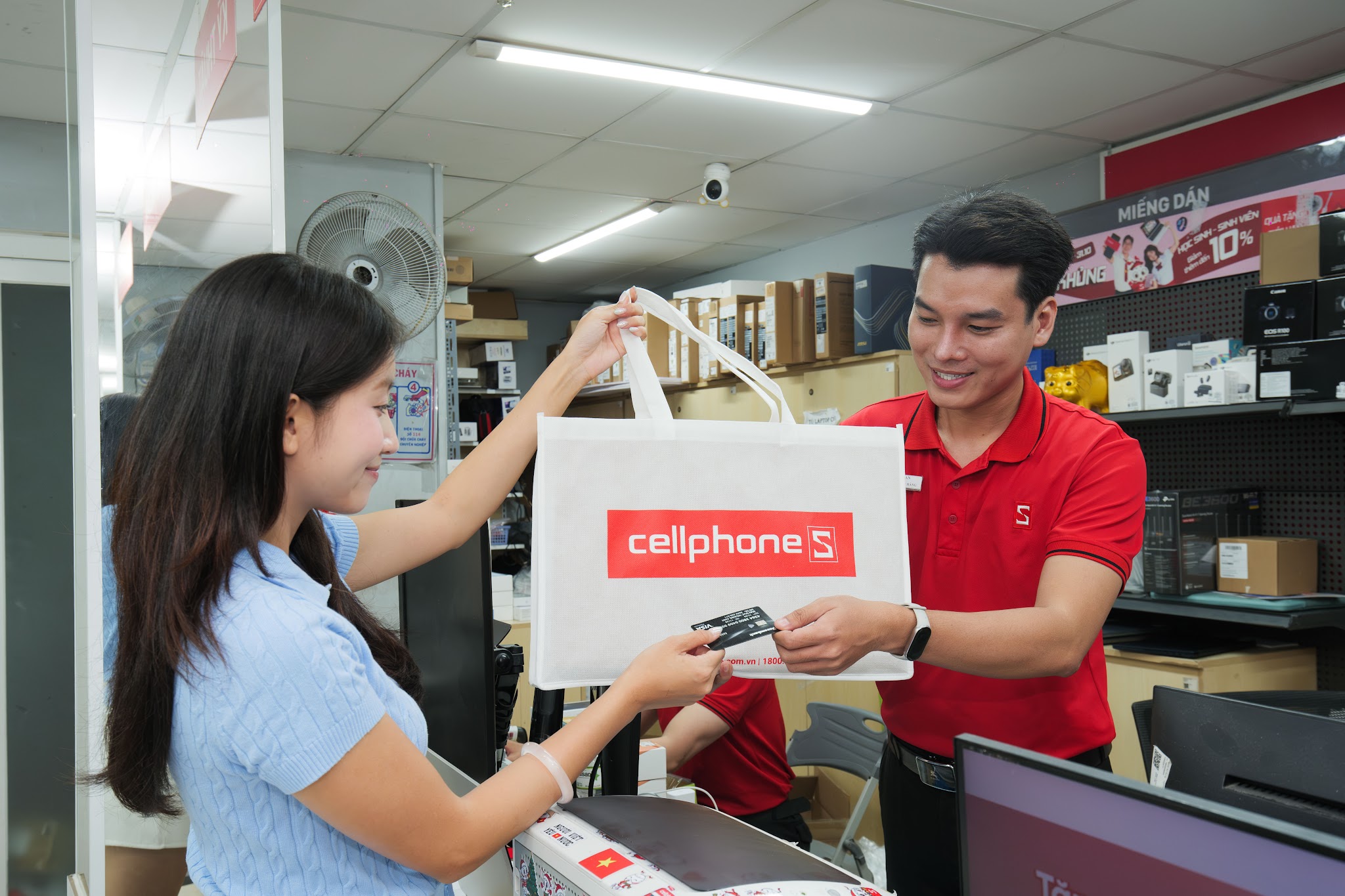 Học sinh đổi điểm THPT nhận voucher giảm đến 3 triệu đồng, ưu đãi khủng mua sắm mùa nhập học tại CellphoneS - 4
