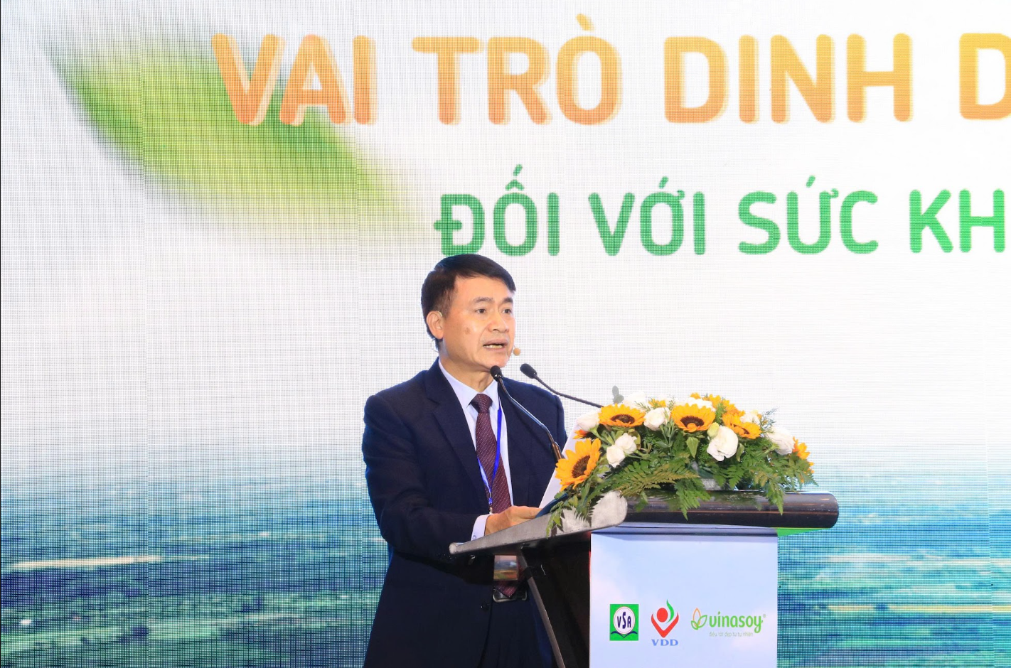Hội thảo khoa học: “Vai trò dinh dưỡng từ đậu nành và các loại hạt đối với sức khỏe và phòng chống bệnh không lây nhiễm” - 4