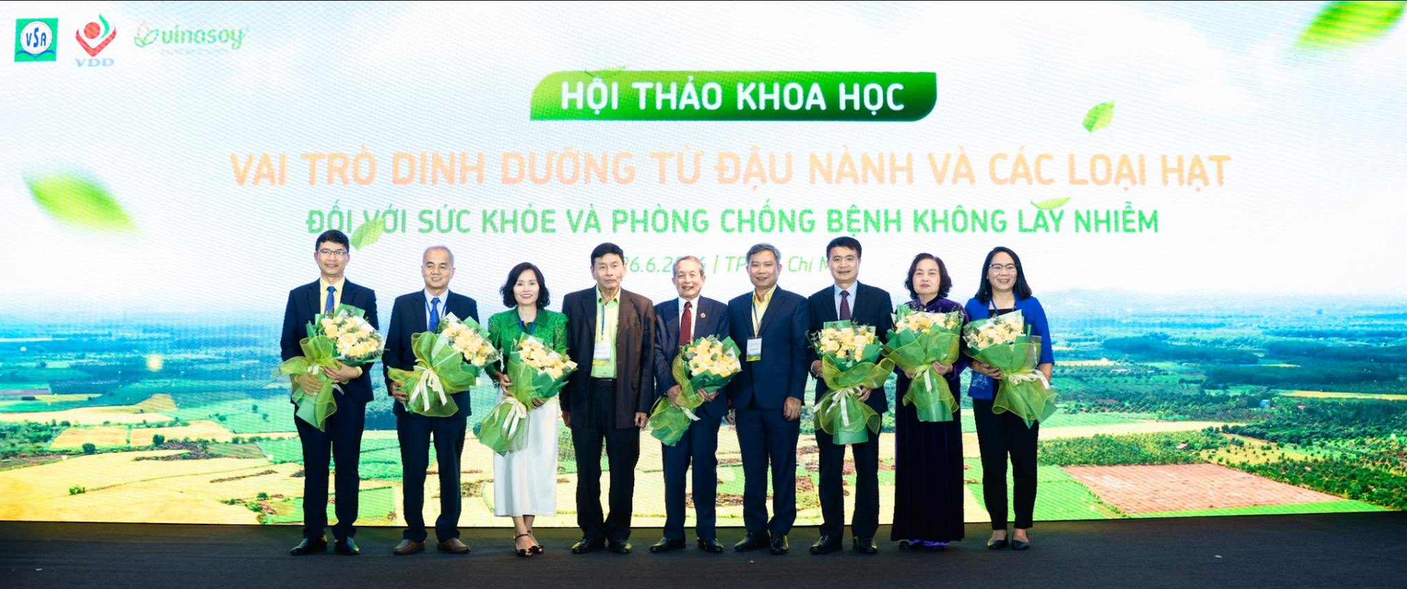 Hội thảo khoa học: “Vai trò dinh dưỡng từ đậu nành và các loại hạt đối với sức khỏe và phòng chống bệnh không lây nhiễm” - 1