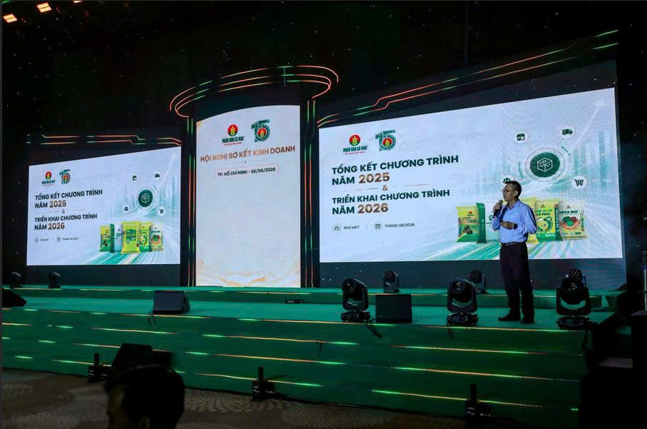 Vượt kế hoạch 6 tháng, phân bón Cà Mau tiếp tục bứt phá - 3