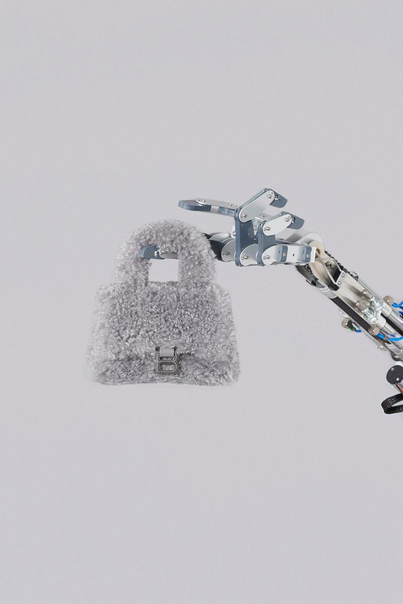 Balenciaga sử dụng người mẫu robot trong bộ sưu tập đặc biệt - 5