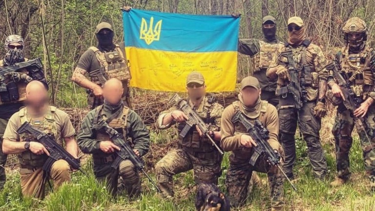 Quân đội Ukraine thông báo 4 lính nước ngoài tử trận - 1