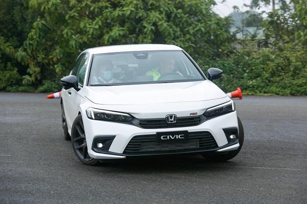 Giá xe Honda Civic lăn bánh tháng 08/2022, đánh giá chi tiết dòng xe - 3