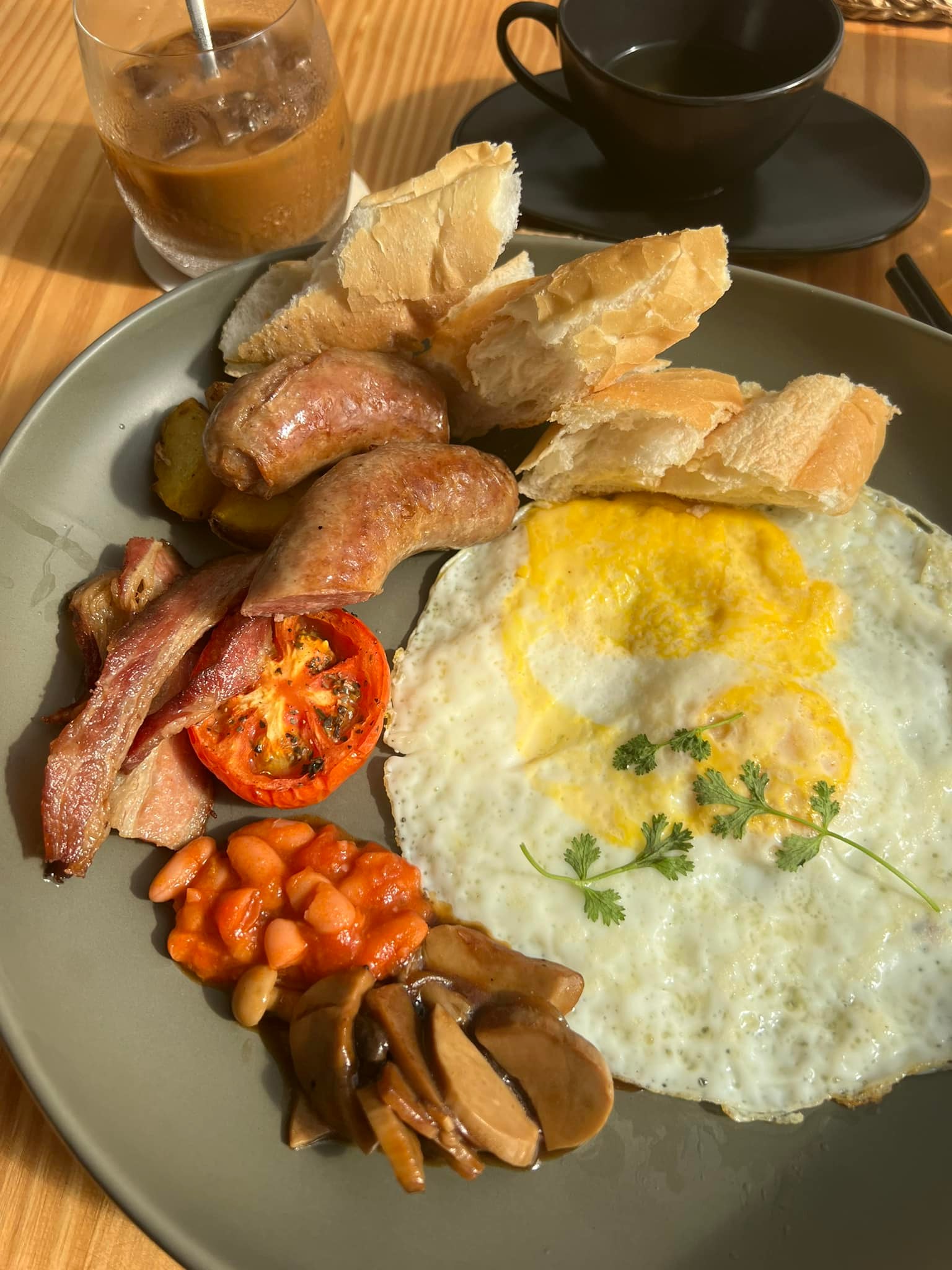 "MC 3000 chữ" đăng ảnh tập yoga khiến dân mạng trầm trồ vì điều này - 5