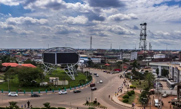 Đột kích "đền thờ tà đạo", cảnh sát Nigeria phát hiện điều gây sốc - 1