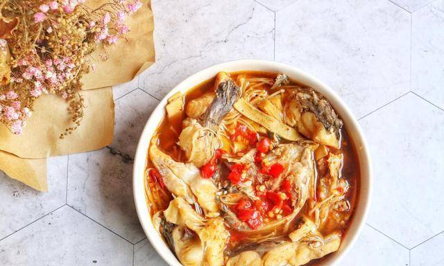 Hướng dẫn làm cá trắm om bia bằng nồi cơm điện - 1