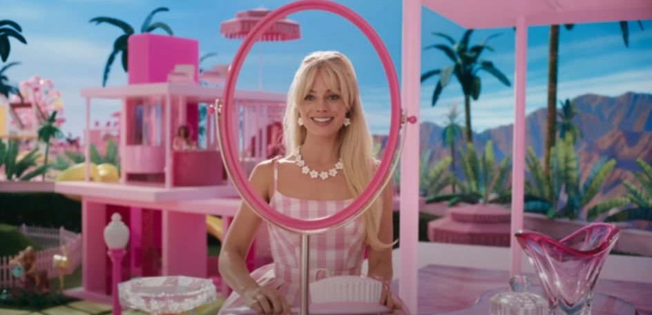 Phim Barbie bị cấm chiếu rạp Việt vì có hình ảnh &#34;đường lưỡi bò&#34; - 1