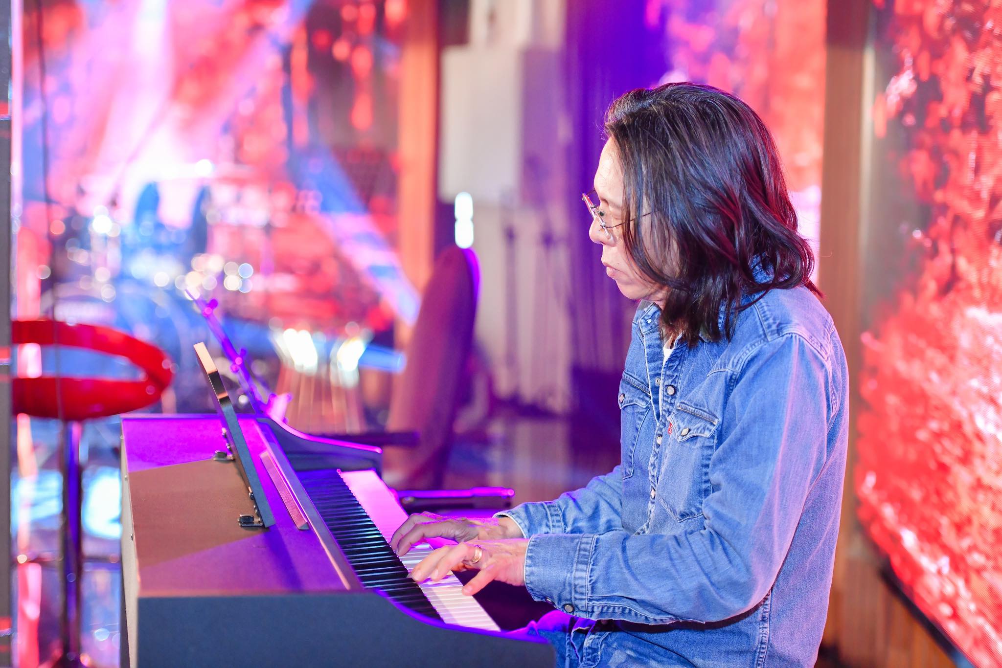 Danh ca Elvis Phương không câu nệ cát-xê khi hát trong đêm nhạc Ngô Thụy Miên - 4