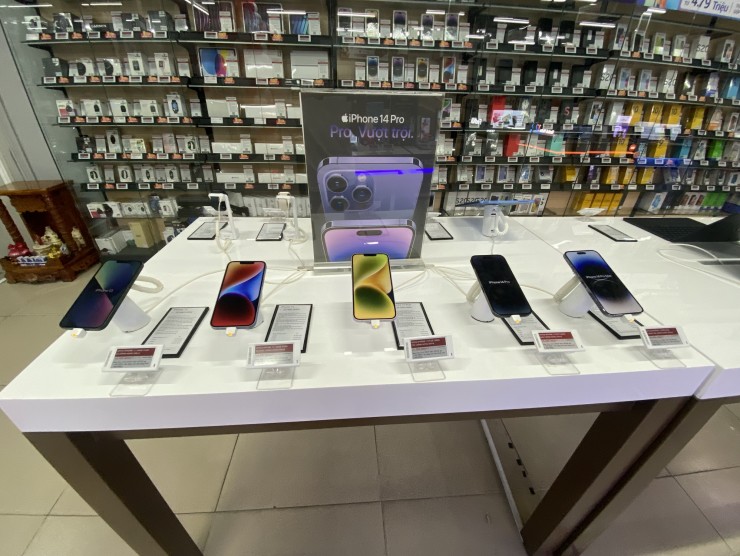 Nóng tuần qua: iPhone 14 giảm sốc, thậm chí bán giá lỗ vẫn ế khách - 1