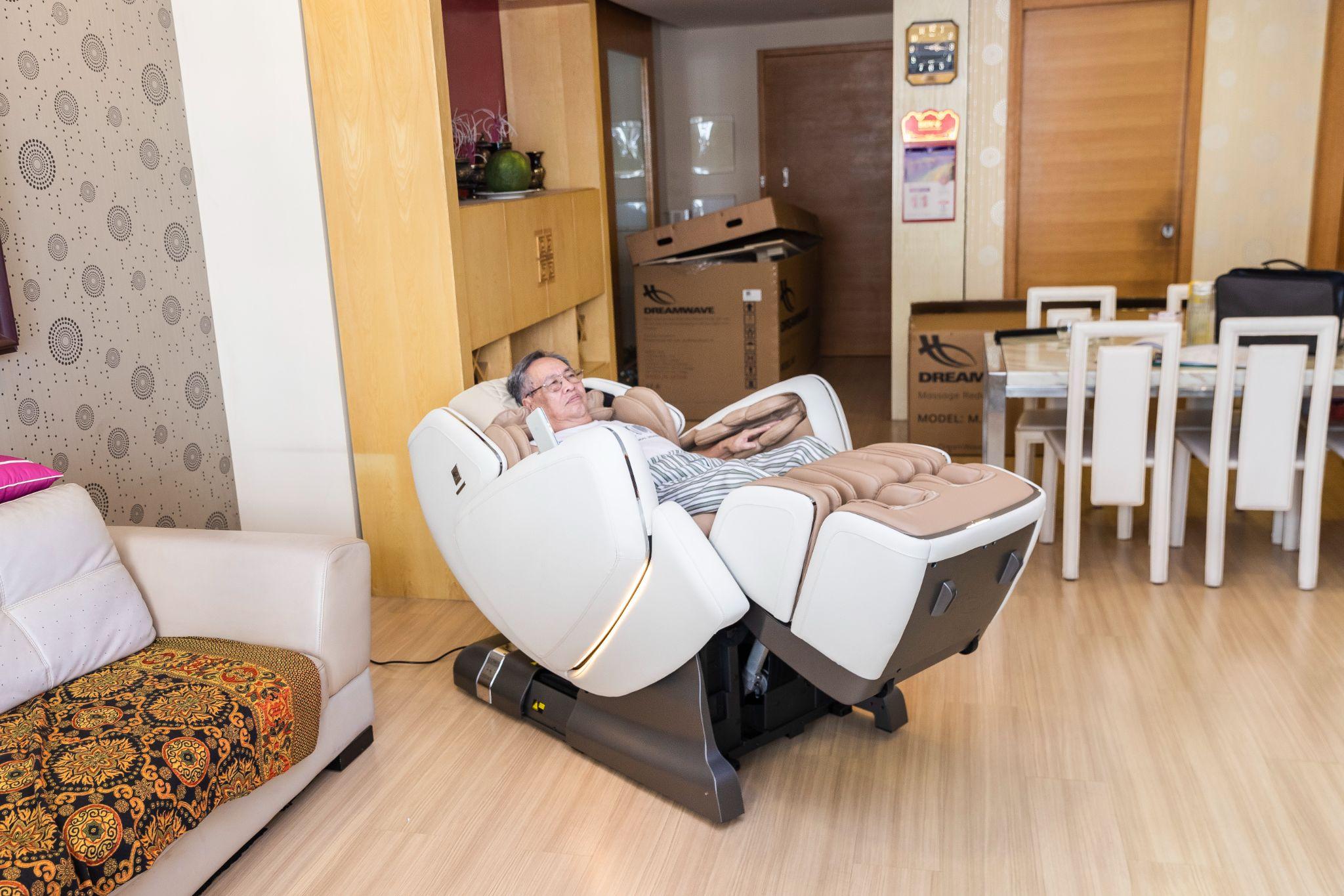 Những lợi ích của ghế massage Maxcare Home với người cao tuổi - 3