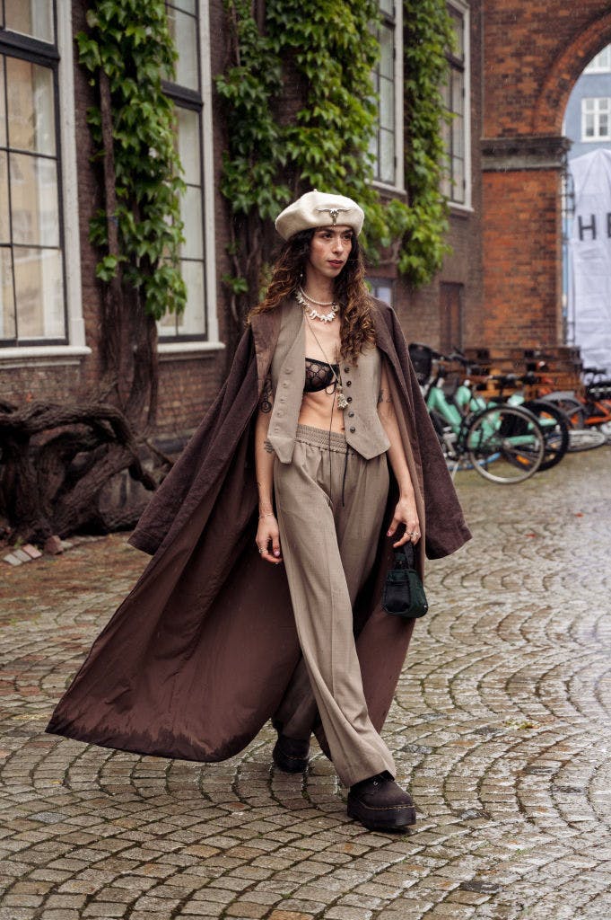Street Style đẹp nhất tại Tuần lễ thời trang Copenhagen Xuân/Hè 2024 - 14