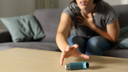 Người hút thuốc ho ra đàm nâu có nguy hiểm không? - 2