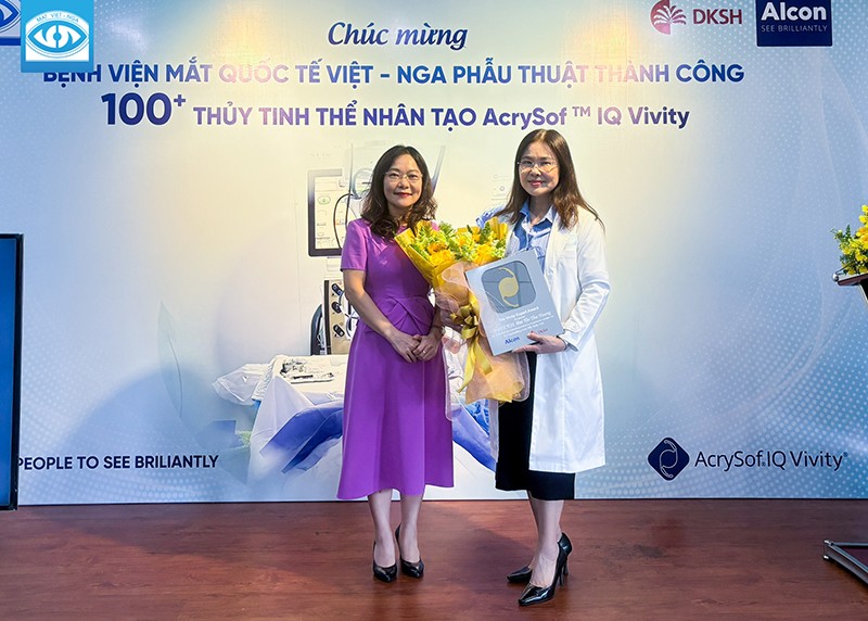 Mắt Việt - Nga nhận giải phẫu thuật nhiều nhất Việt Nam về thuỷ tinh thể đa tiêu Vivity - 2