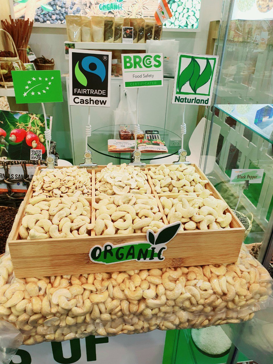 Hạt dinh dưỡng mix vị Visinuts – Dinh dưỡng từ tâm hướng đến sức khỏe người tiêu dùng Việt - 1