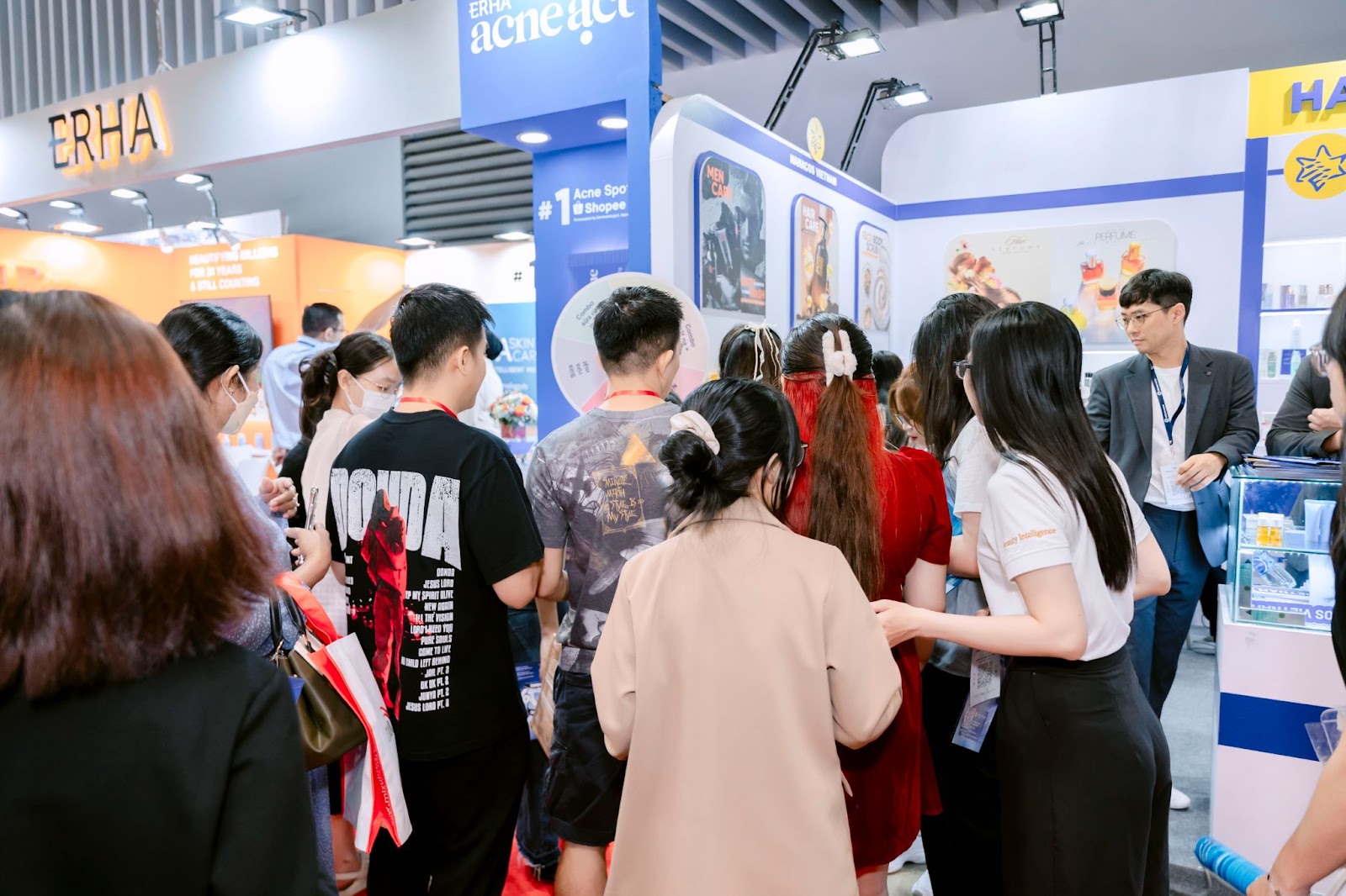 Hanacos Vietnam khuấy động thị trường làm đẹp tại triển lãm chuyên ngành Vietbeauty X Cosmobeauté Vietnam 2024 - 5