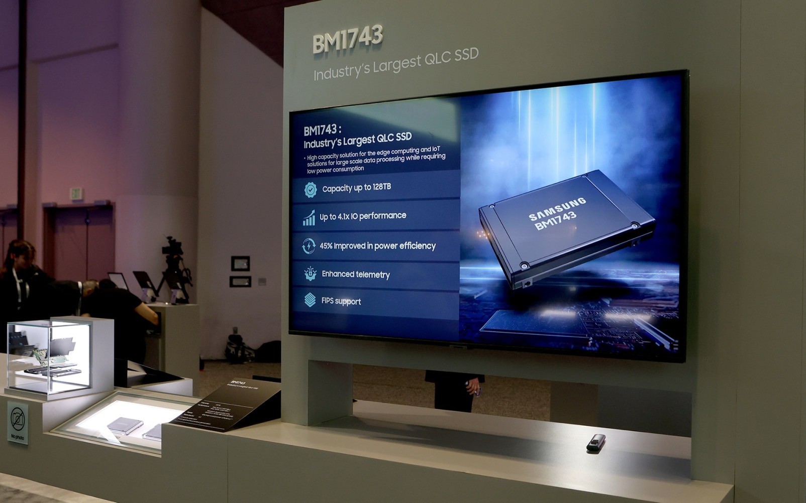 Samsung ra mắt SSD có dung lượng "khủng" lên tới 122.88TB - 2