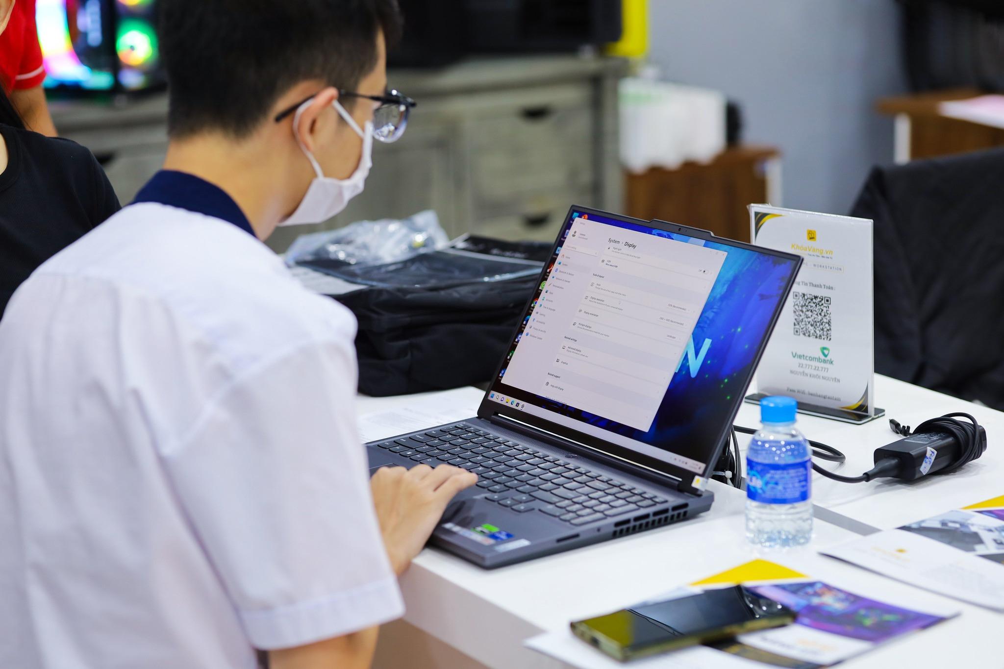 Mua laptop - Giảm giá sốc tại Khóa Vàng nhân ngày tựu trường - 3