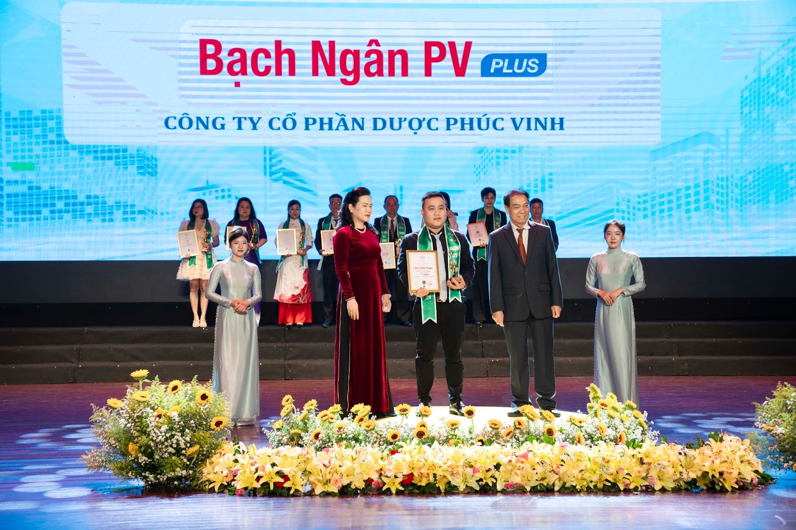 Bạch Ngân PV Plus khẳng định chất lượng với giải thưởng danh giá - Sản phẩm số 1 Việt Nam 2024 - 1