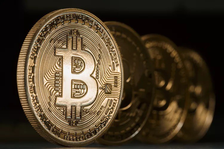 Bitcoin tăng như "lên đồng" sau khi Fed hạ lãi suất - 1