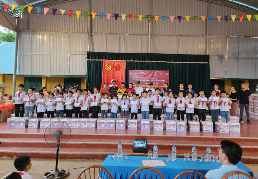 Sharp Việt Nam  tích cực đồng hành hỗ trợ người dân bị ảnh hưởng bởi bão lũ - 6