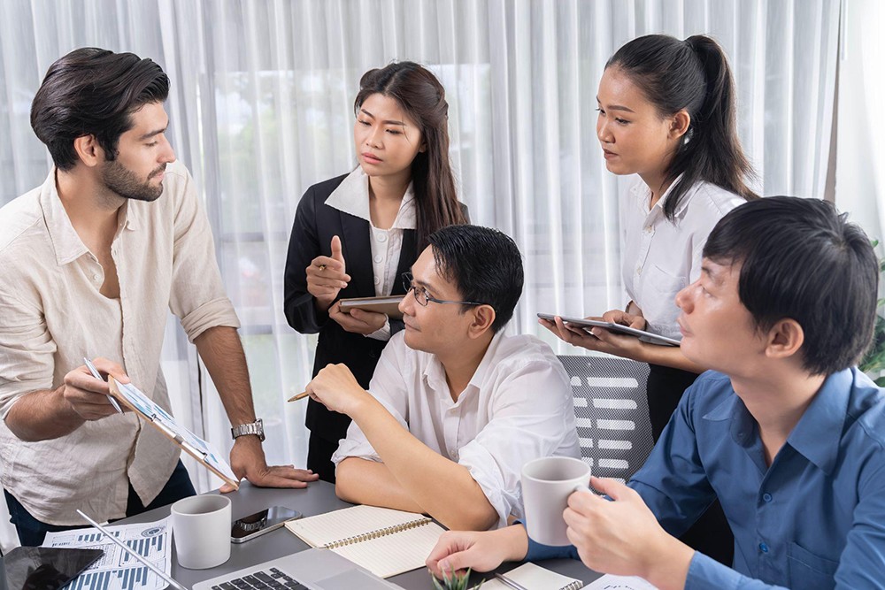 Học thạc sĩ quản trị kinh doanh quốc tế: Chọn chương trình MBA hay EMBA? - 3