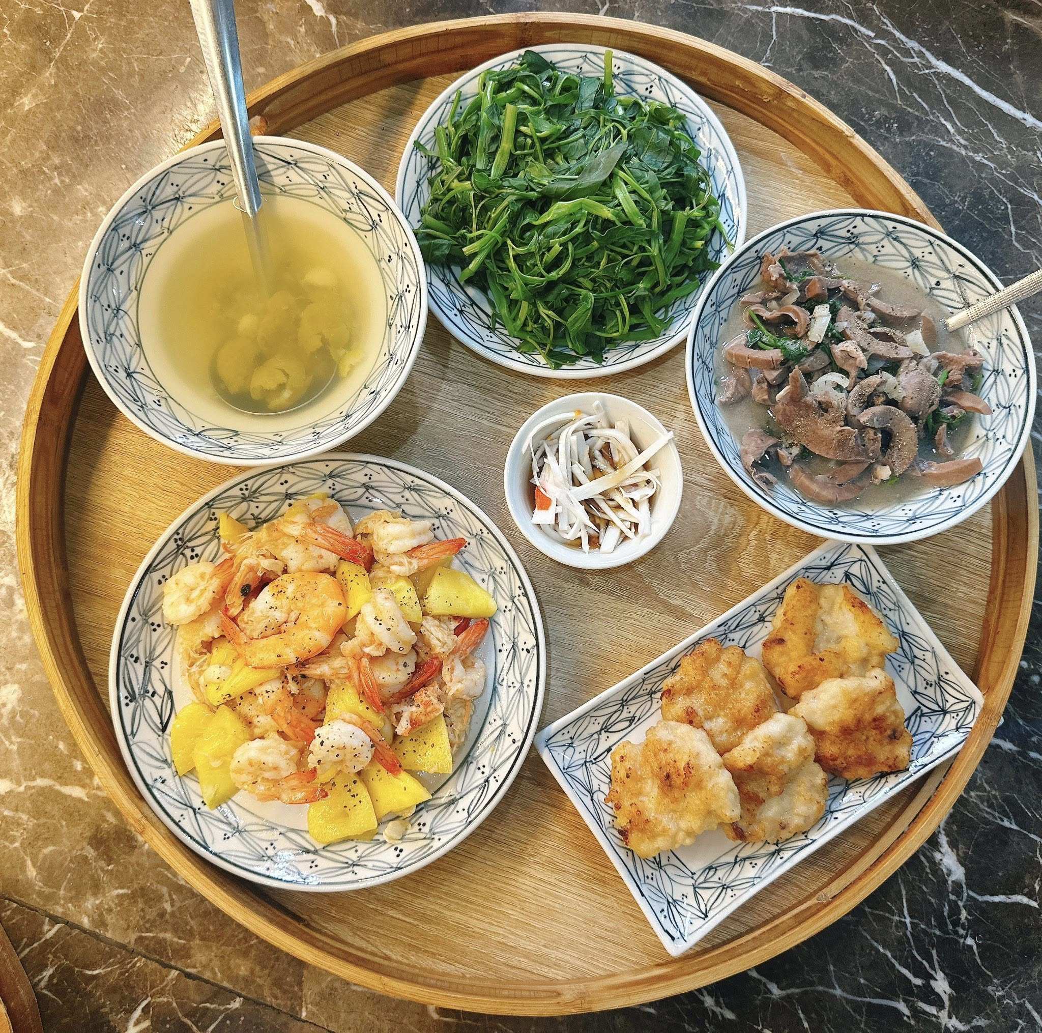 Thực đơn tuyệt ngon khiến chồng con "nghiện" cơm nhà - 2