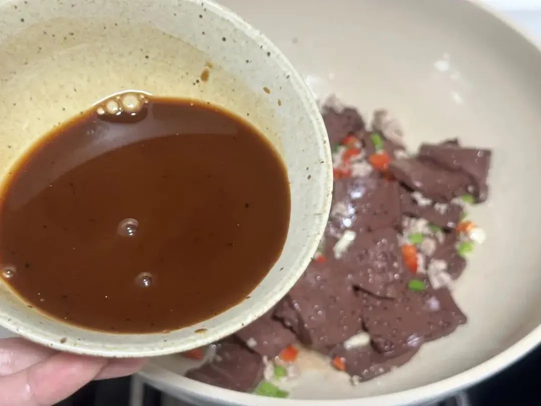 Thứ "rẻ bèo" của con heo đem xào hay nấu canh đều ngon bổ ngang thịt cá - 5