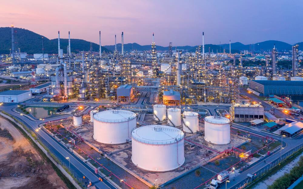 Cú sốc cung mới của OPEC khiến thị trường dầu mỏ quay trở lại tình trạng thặng dư - 1