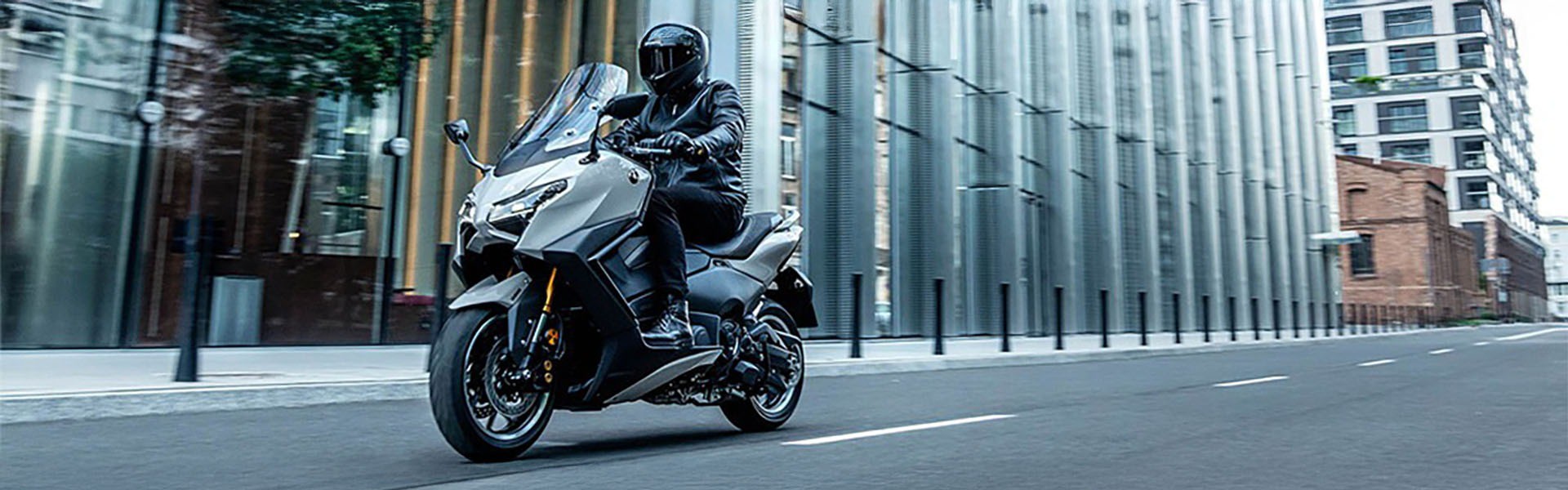 Xe ga Yamaha thiết kế thể thao, trang bị vượt mặt Honda SH, giá bán hấp dẫn - 3