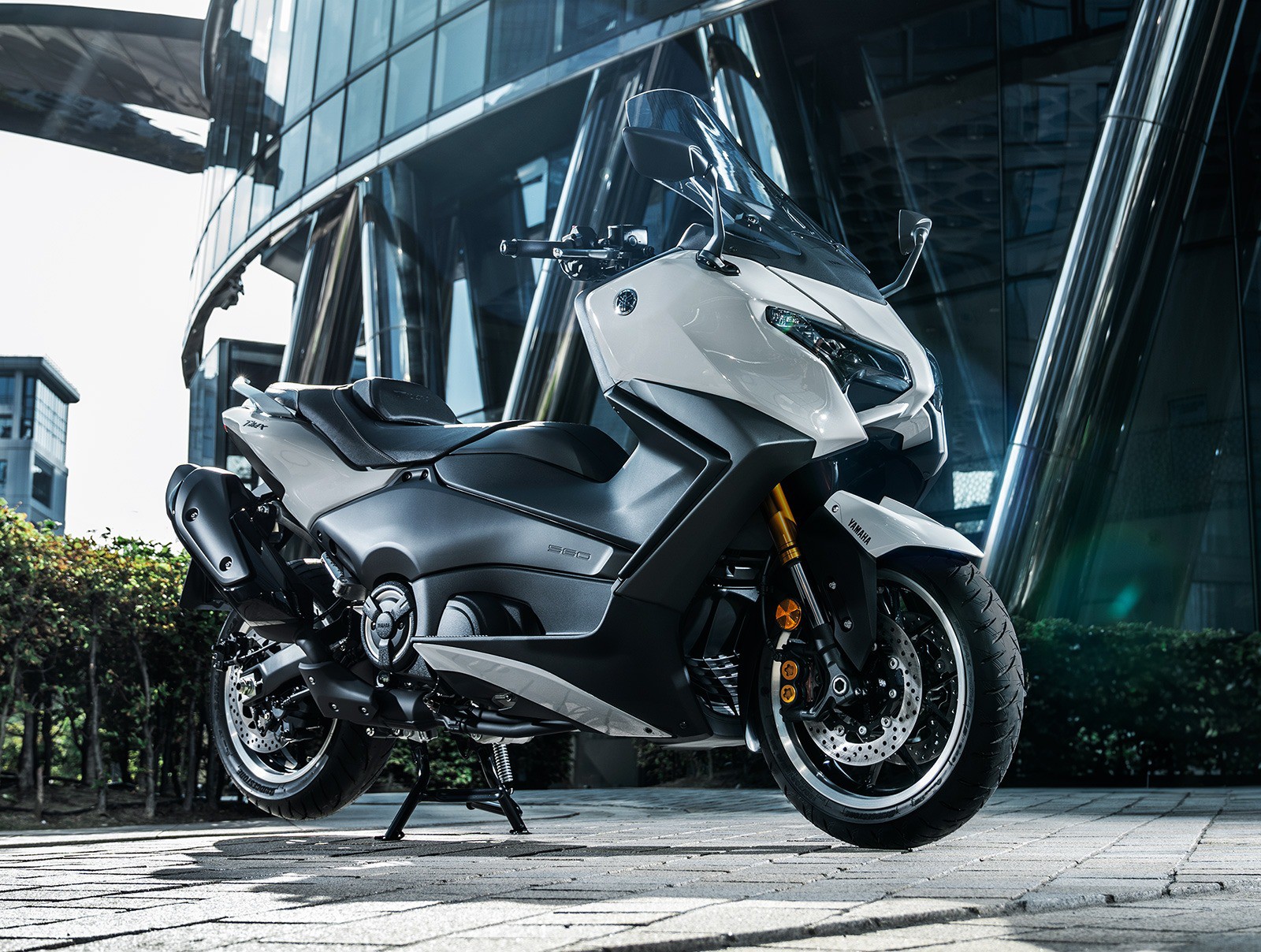 Xe ga Yamaha thiết kế thể thao, trang bị vượt mặt Honda SH, giá bán hấp dẫn - 1