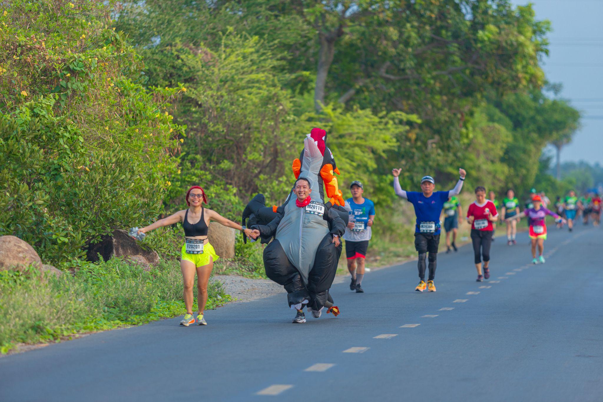 Tây Ninh tổ chức giải chạy marathon đạt chuẩn quốc tế có quy mô lớn nhất từ trước đến nay - 6
