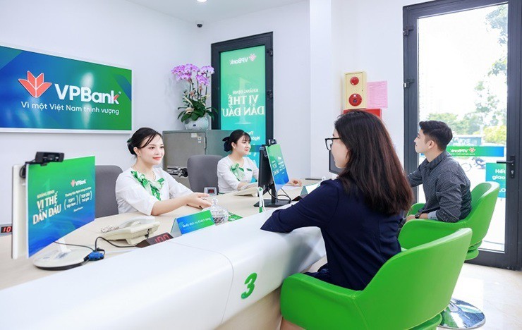 Loạt ngân hàng tăng lãi tiết kiệm trở lại, mức lãi cao nhất là bao nhiêu? - 2