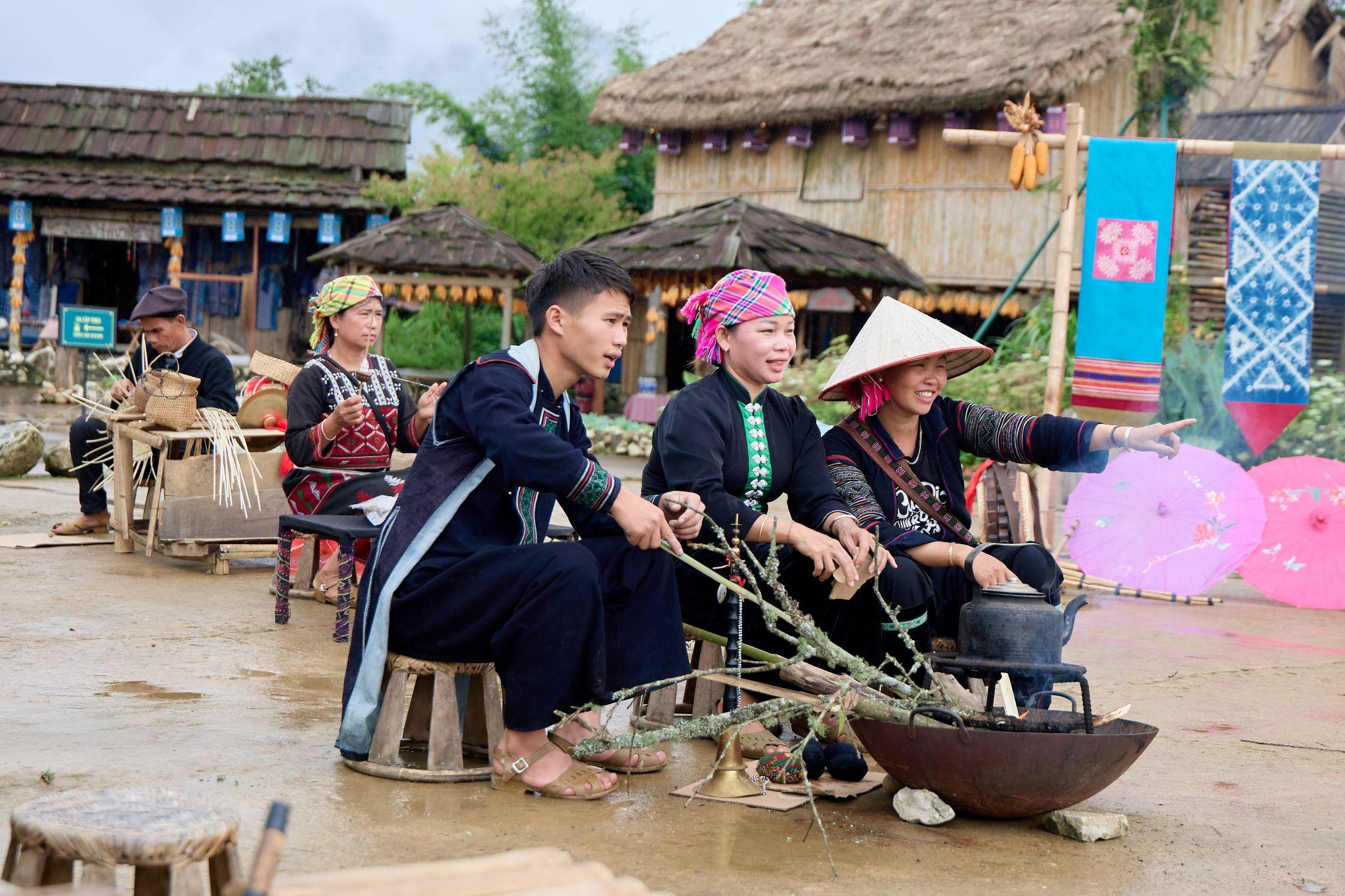 Độc đáo Lễ hội Xòe Bản Mây tại Fansipan, Sa Pa - 4