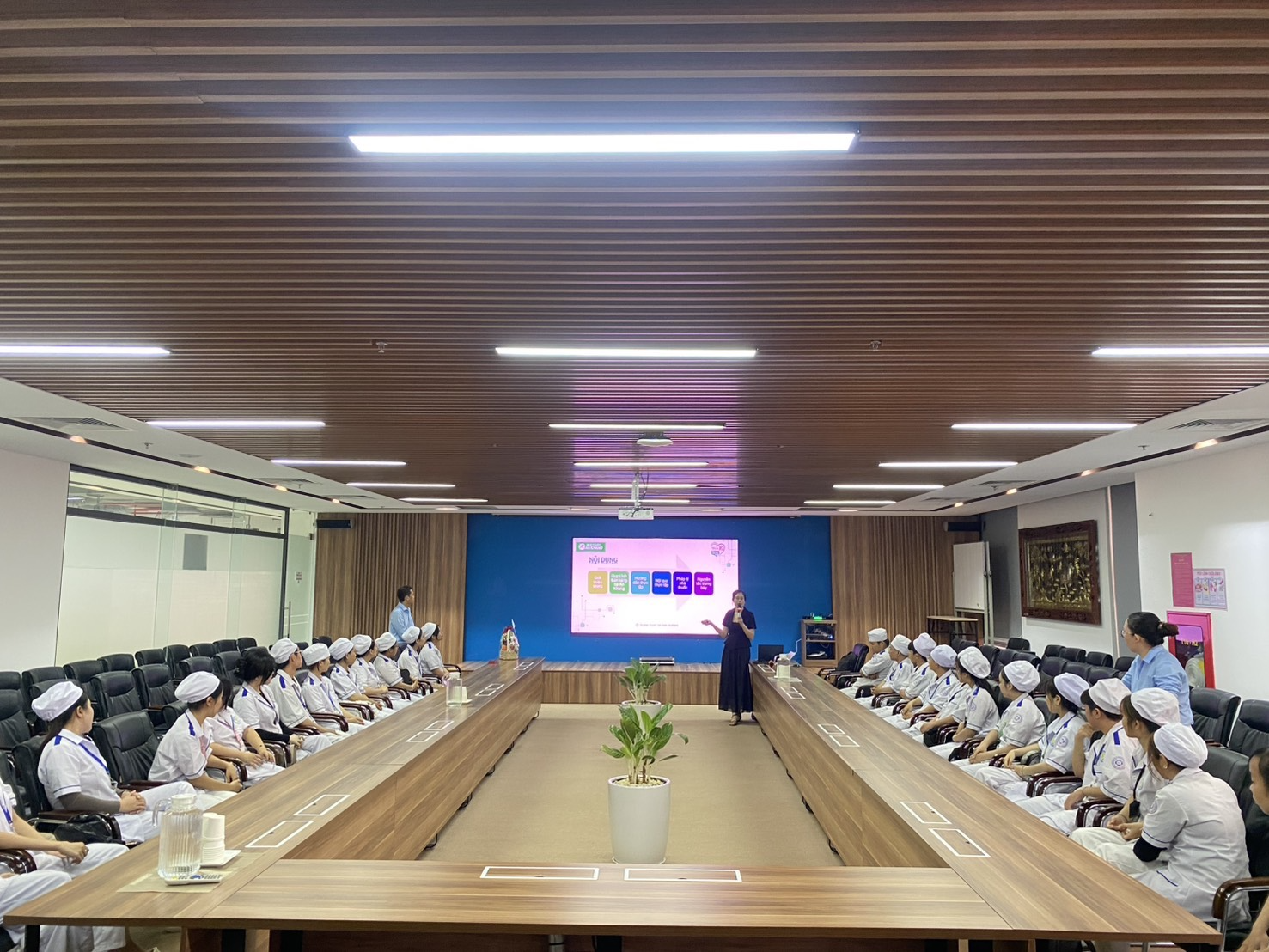 Nhà thuốc An Khang đồng hành cùng các trường lớn tạo “bệ phóng” đầu ra cho sinh viên Dược toàn quốc - 2