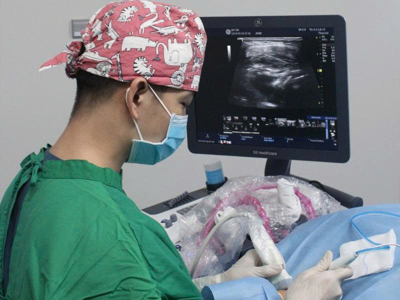 Bs Lê Lý Trọng Hưng: “Bàn tay vàng” trong chẩn đoán, can thiệp điều trị ung bướu - 4
