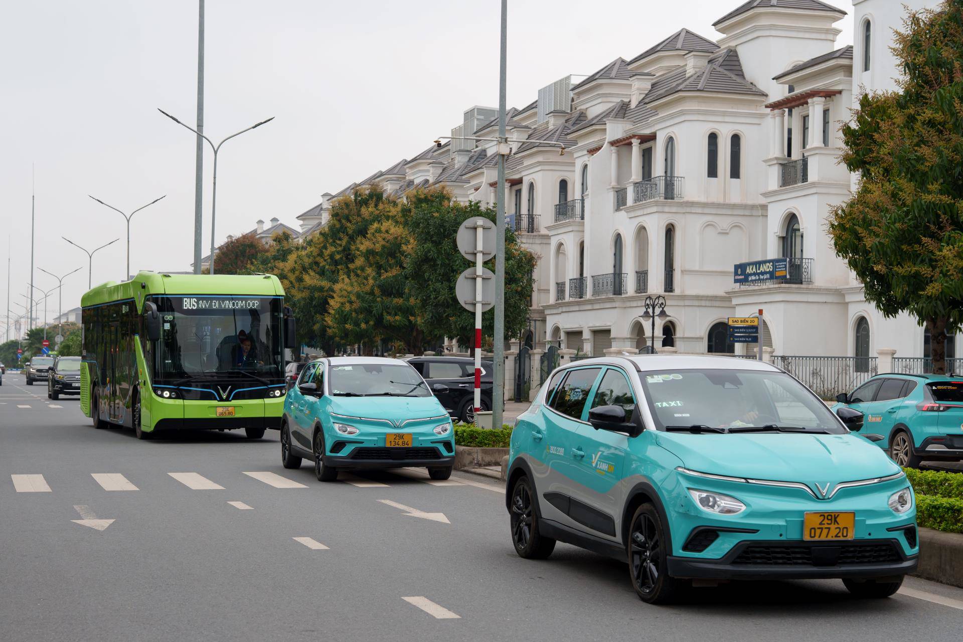 Tại sao các doanh nghiệp vận tải đồng loạt chuyển sang dùng xe điện? - 1