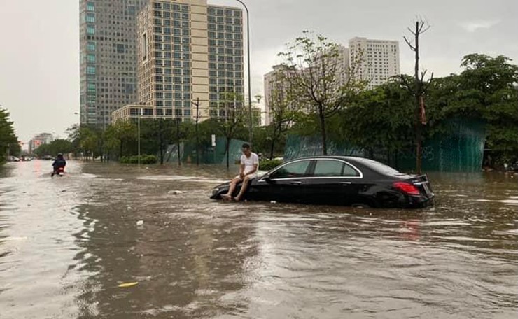 4 lưu ý bảo quản xe hơi và di chuyển an toàn trong mùa mưa bão - 1