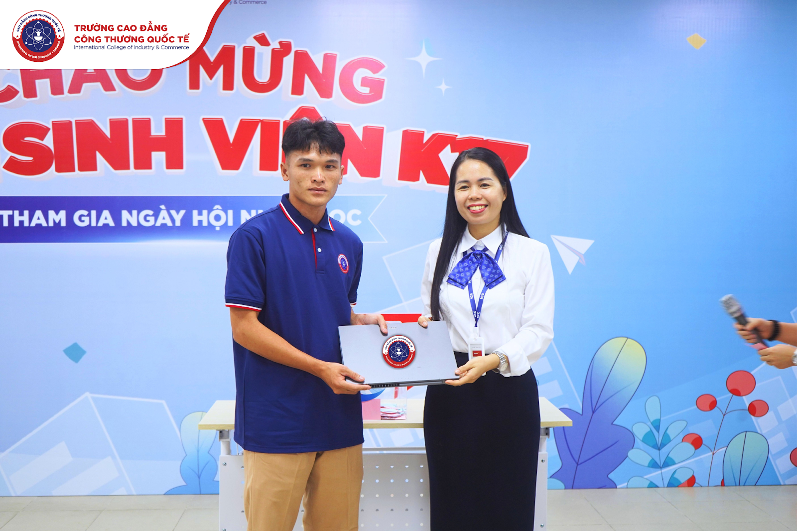 Chàng sinh viên H’Mông làm phụ hồ nuôi mơ ước thoát nghèo - 5