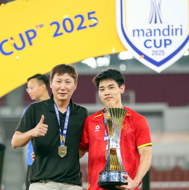 Xuất sắc nhất giải U23 Đông Nam Á 2025, Nguyễn Đình Bắc đắt giá thế nào? - 3