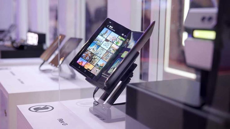 "Chốt" tên gọi chính thức cho điện thoại gập ba của Samsung - 1