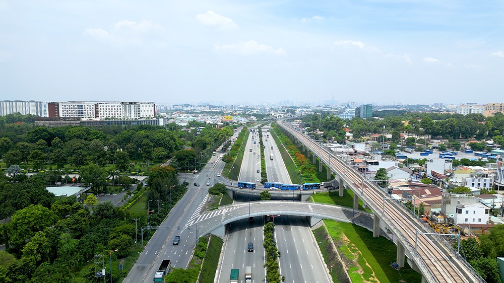 Bất động sản khu Đông TP.HCM tiếp tục dẫn sóng thị trường - 1