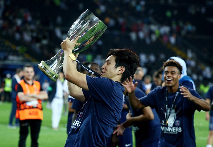 Đi vào lịch sử bóng đá Hàn Quốc và PSG, Lee Kang-in đang kiếm tiền thế nào? - 2