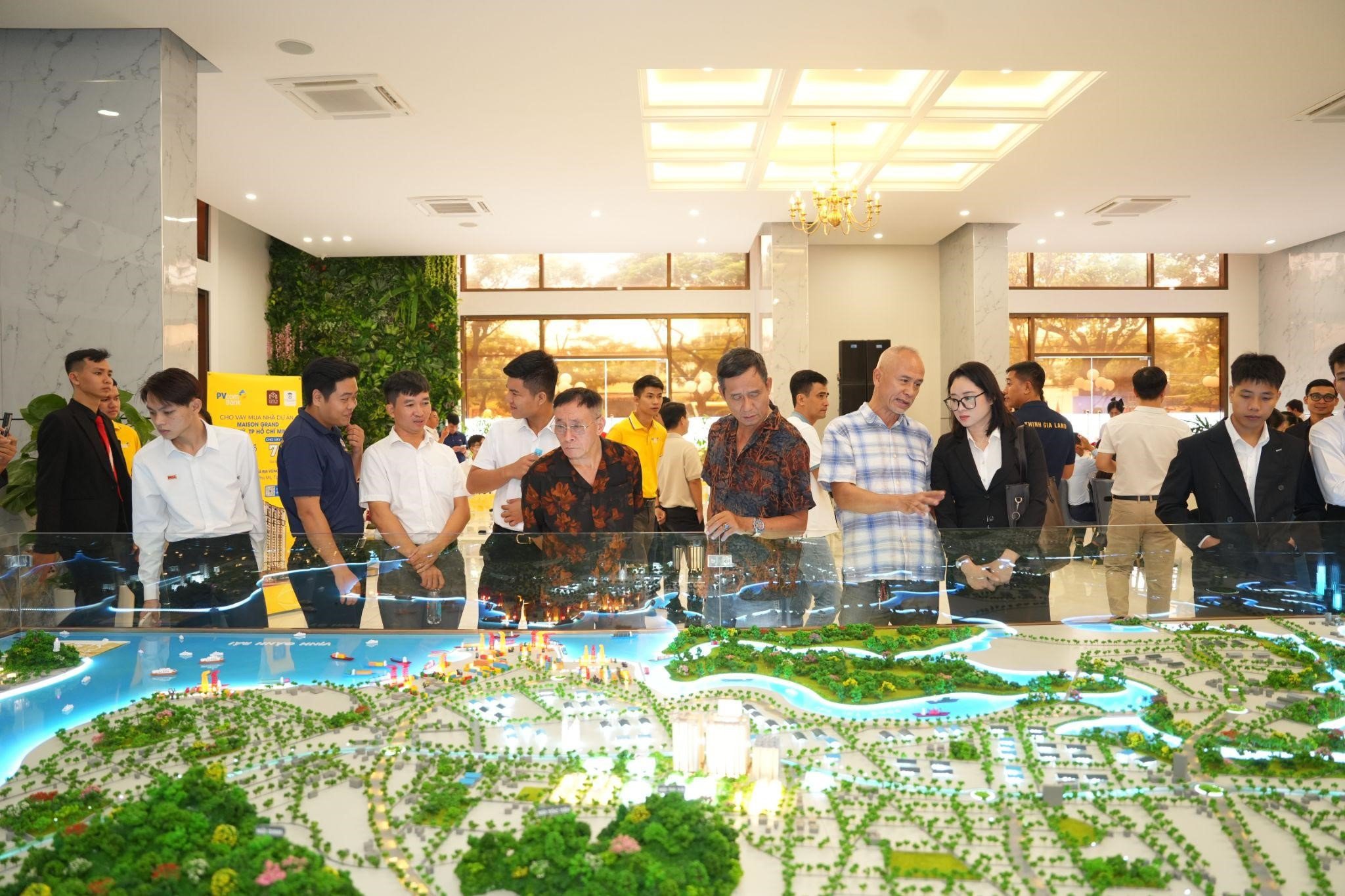 Lần đầu tiên xuất hiện sa bàn siêu đô thị cảng & biểu tượng tiên phong - 4