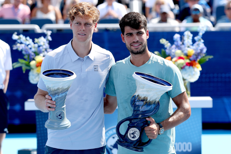 Alcaraz rộng cửa chiếm số 1 của Sinner, Swiatek lên số 2 thế giới (Bảng xếp hạng tennis 19/8) - 1