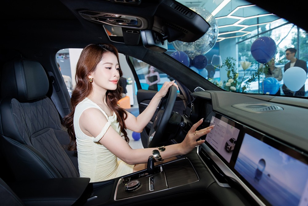 Vì sao Chi Pu lựa chọn Geely Monjaro Flagship làm “người bạn đồng hành” mới? - 3