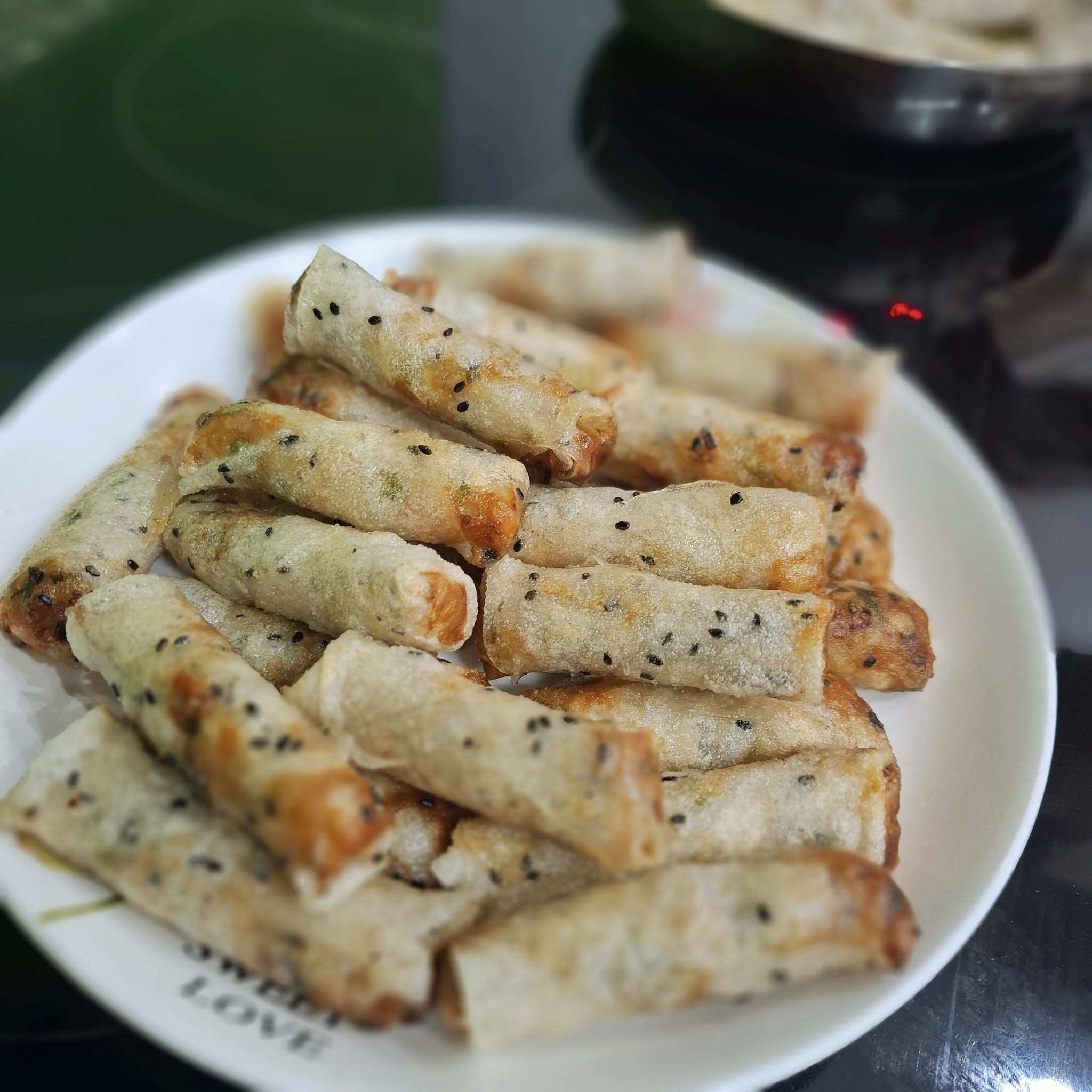 Món ngon giòn rụm từ nguyên liệu dân dã, giá cực rẻ - 1